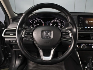 Седан Honda Accord 2021 года, 2790000 рублей, Омск
