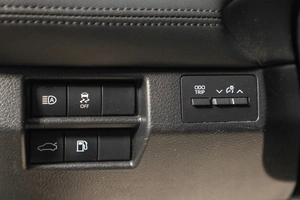 Седан Toyota Avalon 2021 года, 2999000 рублей, Новосибирск