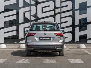 Внедорожник Volkswagen Tiguan 2020 года, 2400000 рублей, Краснодар