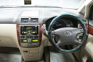 Минивэн Toyota Ipsum 2001 года, 768000 рублей, Солонцы