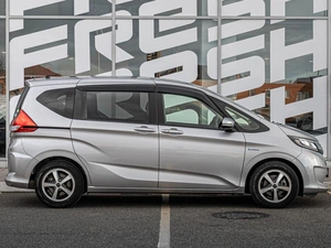 Минивэн Honda Freed+ 2017 года, 1440000 рублей, Краснодар