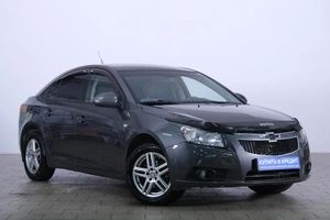 Седан Chevrolet Cruze 2010 года, 639000 рублей, Омск