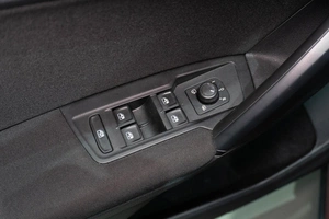 Внедорожник Volkswagen Tiguan 2020 года, 2299000 рублей, Петрозаводск