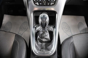 Хетчбэк Opel Astra 2011 года, 709000 рублей, Пермь