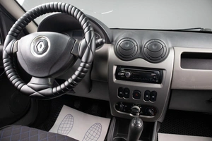 Хетчбэк Renault Sandero 2011 года, 529000 рублей, Оренбург