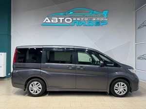 Минивэн Honda Stepwgn 2015 года, 1599000 рублей, Красноярск