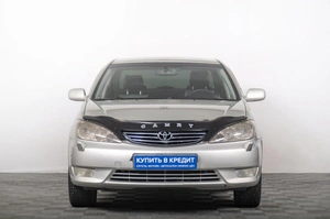 Седан Toyota Camry 2005 года, 759000 рублей, Томск