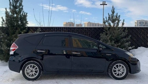 Универсал Toyota Prius V 2016 года, 1310000 рублей, Красноярск