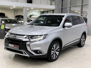 Внедорожник Mitsubishi Outlander 2018 года, 1787000 рублей, Солонцы