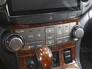 Внедорожник Toyota Highlander 2011 года, 1730000 рублей, Омск