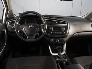 Хетчбэк Kia Ceed 2018 года, 1320000 рублей, Омск