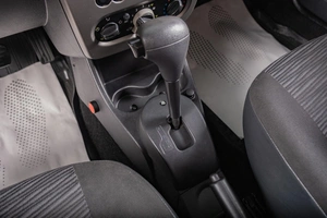 Хетчбэк Renault Sandero 2011 года, 689000 рублей, Томск