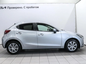 Хетчбэк Mazda Demio 2019 года, 1195000 рублей, Красноярск