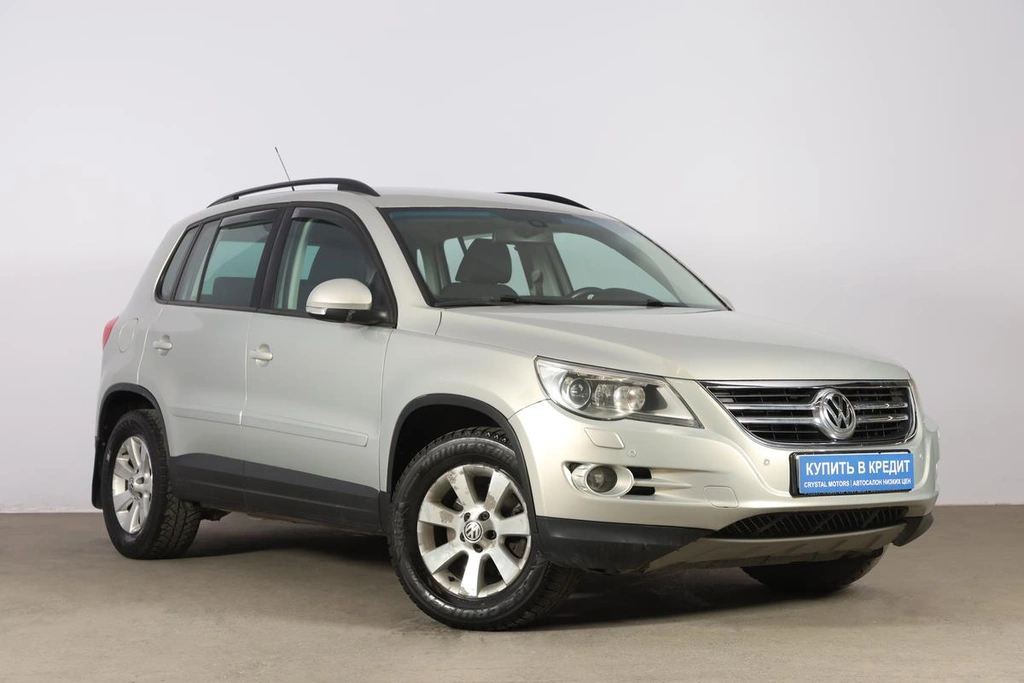 Внедорожник Volkswagen Tiguan 2011 года, 1309000 рублей, Новосибирск