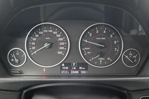 Седан BMW 3 серии 2013 года, 1610000 рублей, Орёл