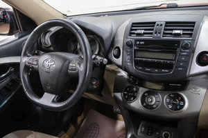 Внедорожник Toyota RAV4 2010 года, 1299000 рублей, Новокузнецк