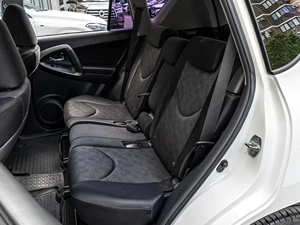 Внедорожник Toyota RAV4 2012 года, 1349000 рублей, Краснодар