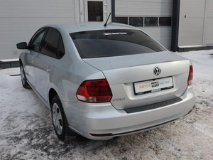 Седан Volkswagen Polo 2015 года, 990000 рублей, Железногорск