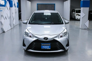 Хетчбэк Toyota Vitz 2017 года, 958000 рублей, Солонцы