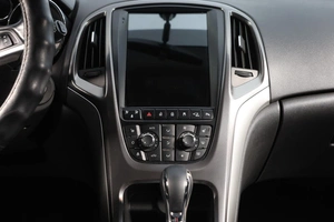 Хетчбэк Opel Astra 2011 года, 729000 рублей, Новосибирск