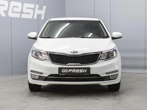 Седан Kia Rio 2015 года, 915000 рублей, Омск