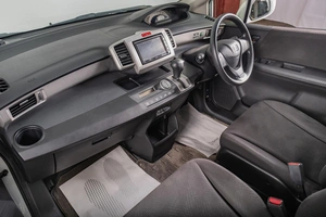 Минивэн Honda Freed 2013 года, 1249000 рублей, Томск