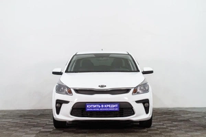 Седан Kia Rio 2019 года, 1199000 рублей, Сургут