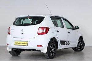 Хетчбэк Renault Sandero 2016 года, 769000 рублей, Новосибирск