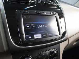 Седан Renault Logan 2014 года, 760000 рублей, Омск