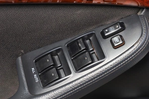 Седан Toyota Avensis 2004 года, 699000 рублей, Новосибирск