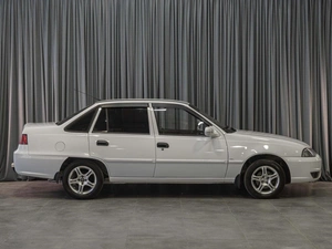 Седан Daewoo Nexia 2015 года, 349000 рублей, Тюмень