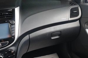 Седан Hyundai Solaris 2013 года, 989000 рублей, Тюмень