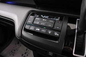 Минивэн Honda Stepwgn Spada 2018 года, 2239000 рублей, Красноярск