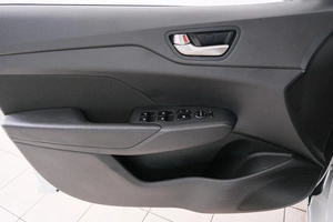 Седан Hyundai Solaris 2019 года, 1649000 рублей, Красноярск
