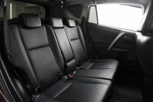 Внедорожник Toyota RAV4 2016 года, 2350000 рублей, Омск