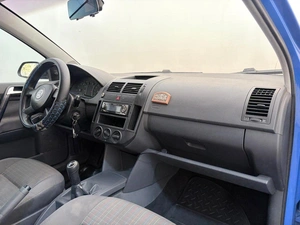 Хетчбэк Volkswagen Polo 2006 года, 323000 рублей, Орёл