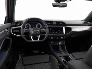 Внедорожник Audi Q3 2025 года, 4949050 рублей, Москва