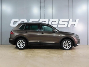 Внедорожник Volkswagen Tiguan 2016 года, 2449000 рублей, Воронеж