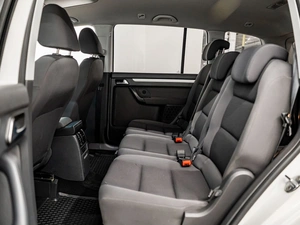 Минивэн Volkswagen Touran 2012 года, 980000 рублей, Красноярск