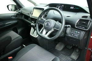 Минивэн Nissan Serena 2018 года, 1860000 рублей, Красноярск