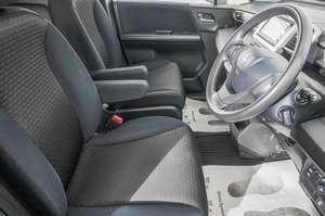 Минивэн Honda Freed 2015 года, 1349000 рублей, Барнаул