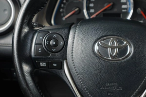 Внедорожник Toyota RAV4 2015 года, 2499000 рублей, Тюмень