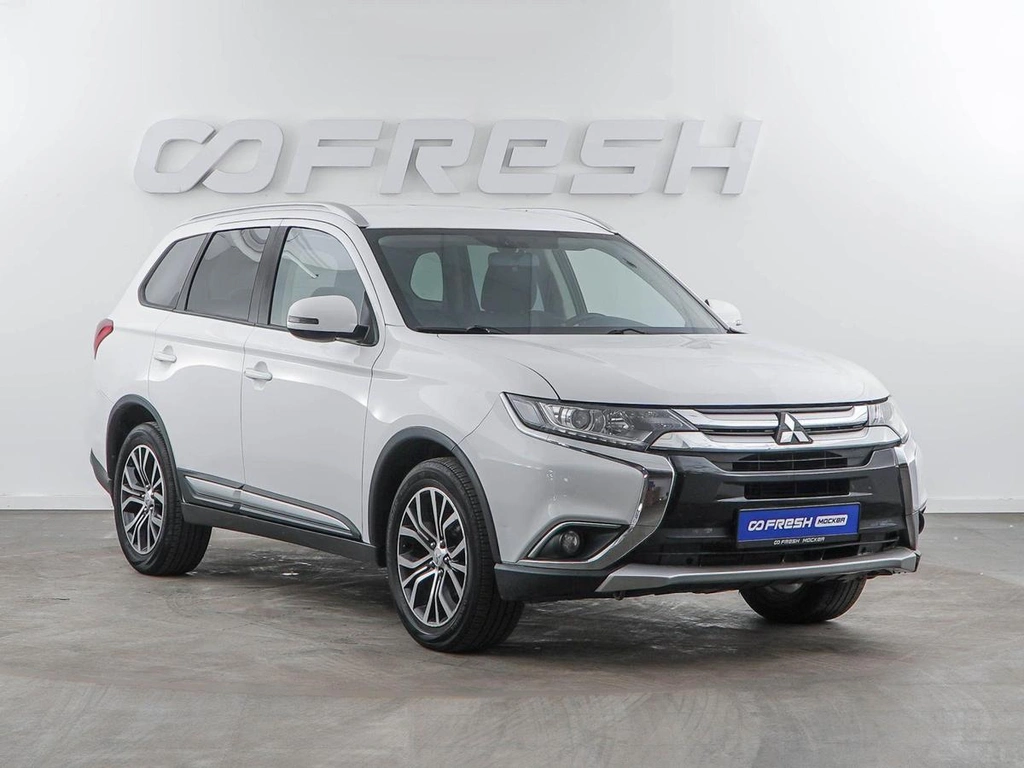 Внедорожник Mitsubishi Outlander 2018 года, 2035055 рублей, Москва