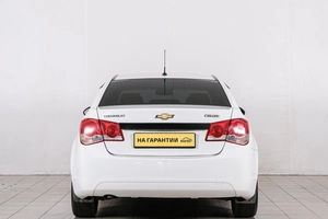 Седан Chevrolet Cruze 2011 года, 669000 рублей, Красноярск
