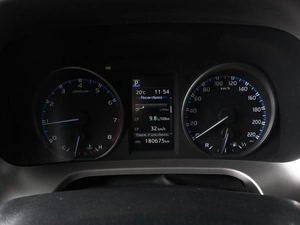 Внедорожник Toyota RAV4 2019 года, 2270000 рублей, Красный Пахарь