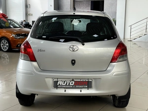 Хетчбэк Toyota Vitz 2009 года, 547000 рублей, Солонцы