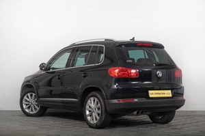 Внедорожник Volkswagen Tiguan 2012 года, 1259000 рублей, Томск