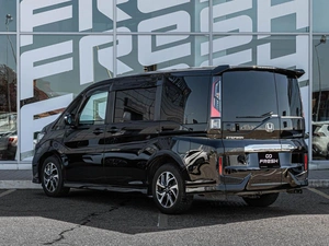 Минивэн Honda Stepwgn Spada 2018 года, 2069000 рублей, Краснодар