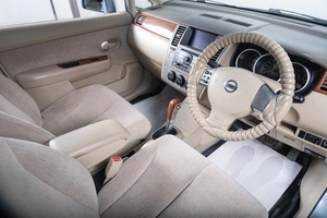 Седан Nissan Tiida Latio 2004 года, 459000 рублей, Томск