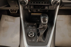 Внедорожник Toyota RAV4 2020 года, 3779000 рублей, Челябинск